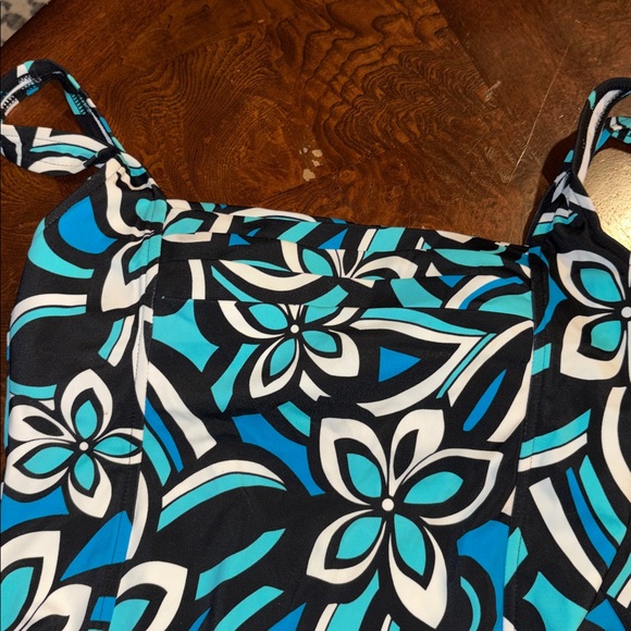 Floral Caribbean Joe Tankini Top and Black Skirt Set - Picture 8 of 11